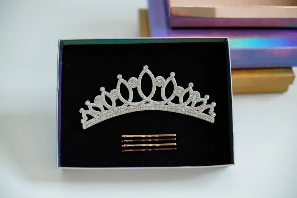 No. 6 RG Hair bun Crown (White) view 2