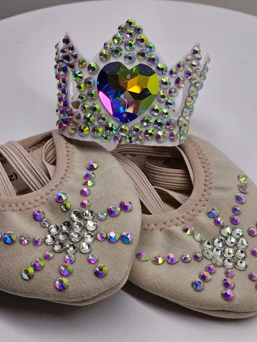 RG Set of Half Shoes & Tiara Crystals (Heart) view 4